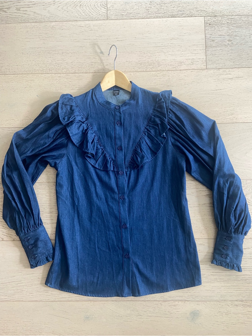 SIMONS ICÔNE Denim Ruffle Blouse XS Chambray Blue 100% Cotton Button Up EUC - Picture 3 of 9